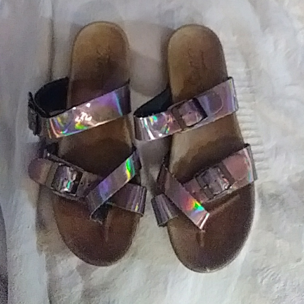 Frenze shiny iridescent sandals